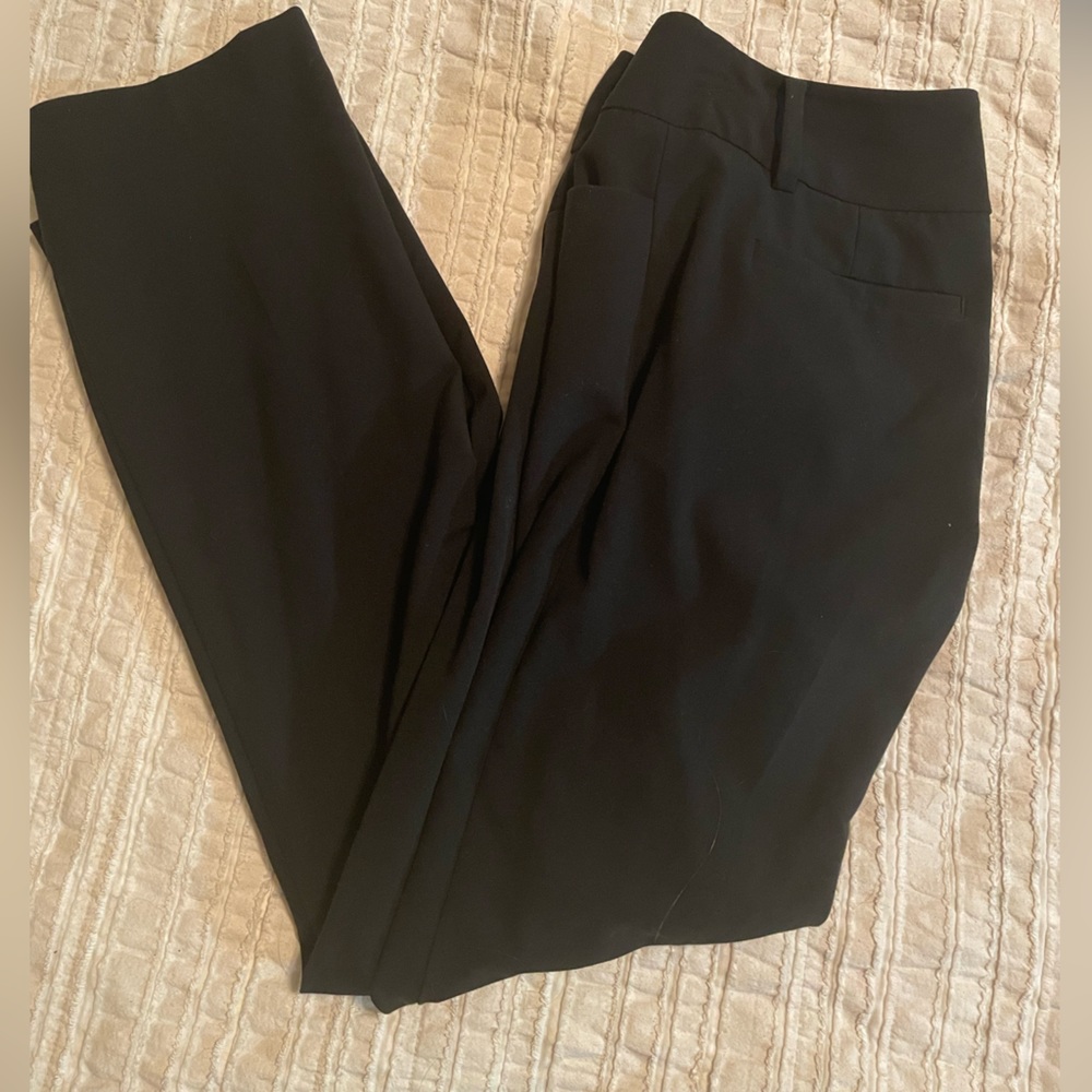 Women’s Black dress pants. Size 8.